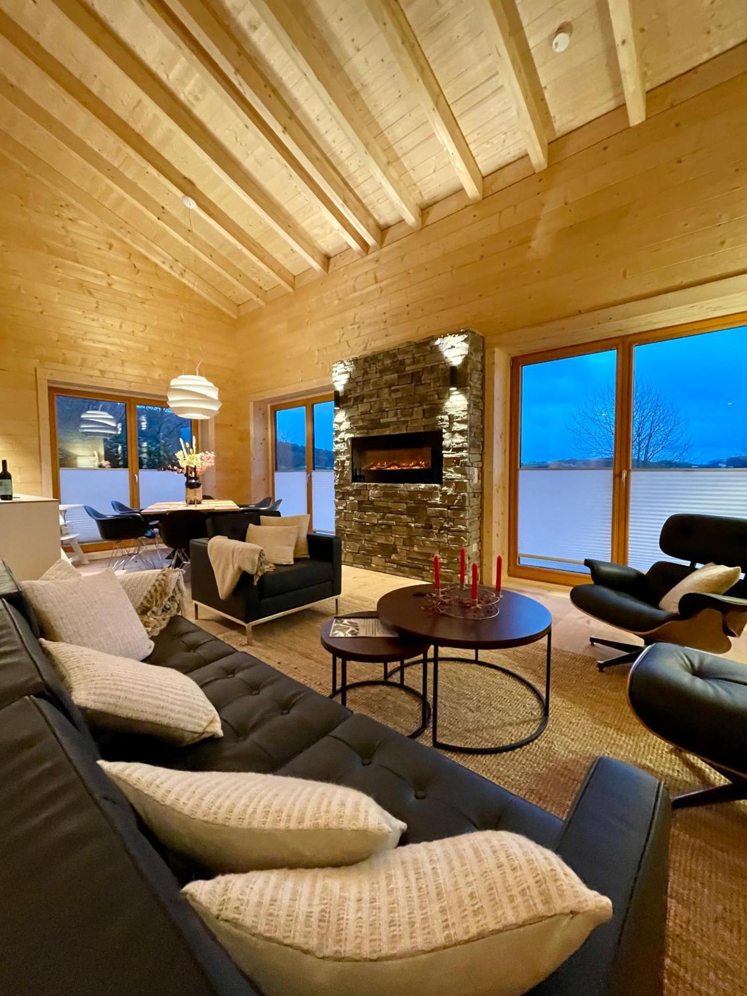 Netten Naturerlebnis Holz-Chalets Daun Eksteriør bilde